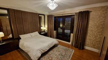 Strygejern/strygebræt, internetforbindelse, sengetøj