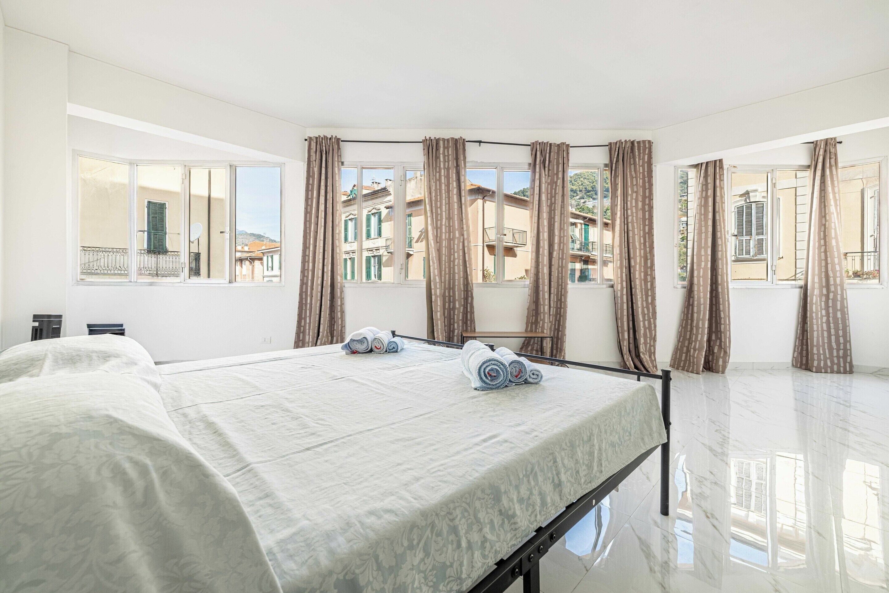 1 bedroom, laptop workspace, iron/ironing board, free WiFi
