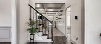 Spacious 5 Bedroom House. Perfect for Groups & Getaways in quaint Lawrenceville