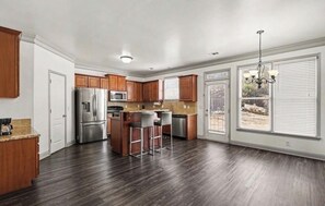 Private kitchen - Spacious 5 Bedroom House. Perfect for Groups & Getaways in quaint Lawrenceville (Lawrenceville)