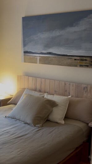 3 chambres, fer et planche à repasser, Wi-Fi, draps fournis