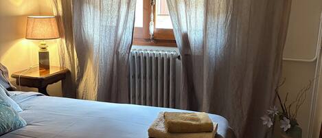 Bügeleisen/Bügelbrett, WLAN, Bettwäsche