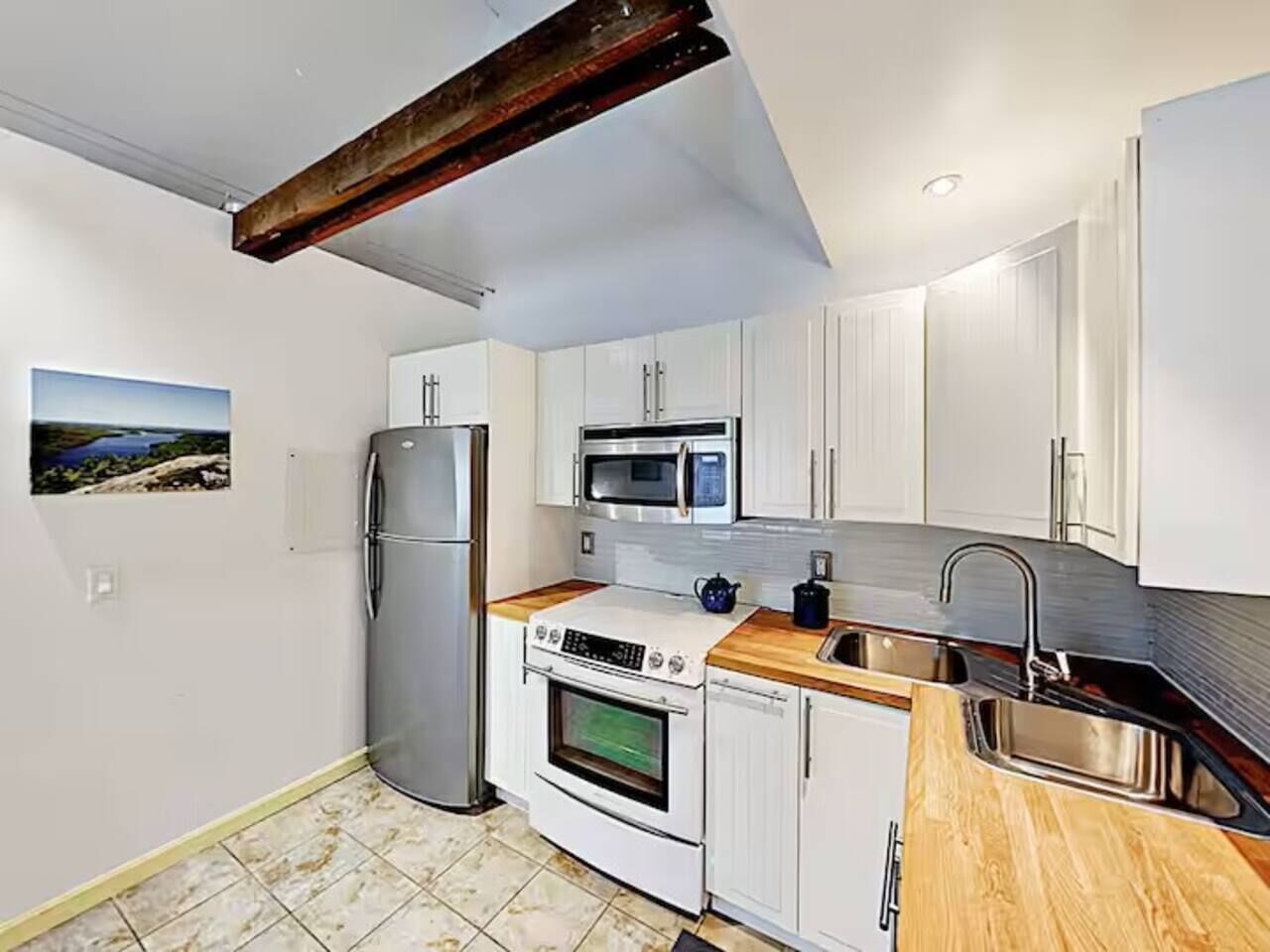 Geladeira, micro-ondas, fogão, cooktop