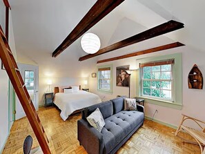 4 bedrooms, WiFi, bed sheets - Entire 4-Unit House - Downtown Bar Harbor (Bar Harbor)