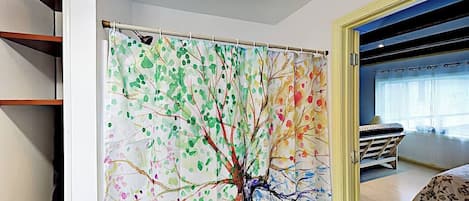 Fer et planche Ă repasser, Wi-Fi, draps fournis