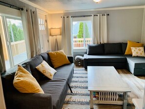 Smart TV - Marvelous 1-bedroom cottage with AC in charming Brookings (Brookings)