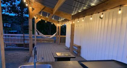 Marvelous 1-bedroom cottage with AC in charming Brookings