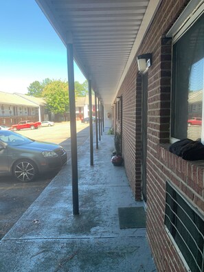 Studio | Property grounds - Southern Suites Atlanta-Wendell (Atlanta)