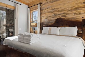 5 bedrooms, iron/ironing board, travel cot, WiFi - Mountain View • Hot Tub  • Sauna • Fire Pit (Blue Ridge)