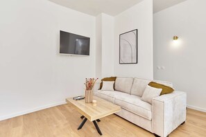 Apartment | Living area - Charming AC Apartment - Buttes Chaumont Park (Paris)