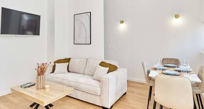 Charming AC Apartment - Buttes Chaumont Park