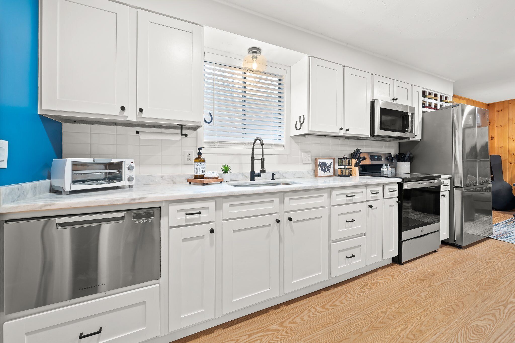 Microwave, oven, stovetop, dishwasher
