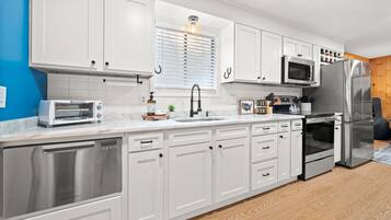 Microwave, oven, stovetop, dishwasher