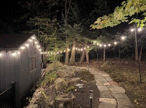 Property grounds - Stylish Cabin-Firepit & Hot Tub (Meredith)