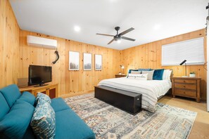 2 عدّة غرف نوم ومكواة/لوح كي وواي فاي وملاءات أسرّة