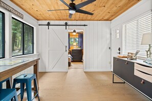 المنشأة من الداخل