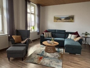 Living area - NEW! Vacation apartment Zwei Linden (Hagen im Bremischen)