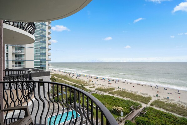 Property grounds - Spacious 3-bedroom condo in Myrtle Beach with AC and ocean views 6th floor (Myrtle Beach)
