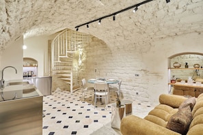 Interior - Sublim new Triplex on Place des Vosges (Paris)