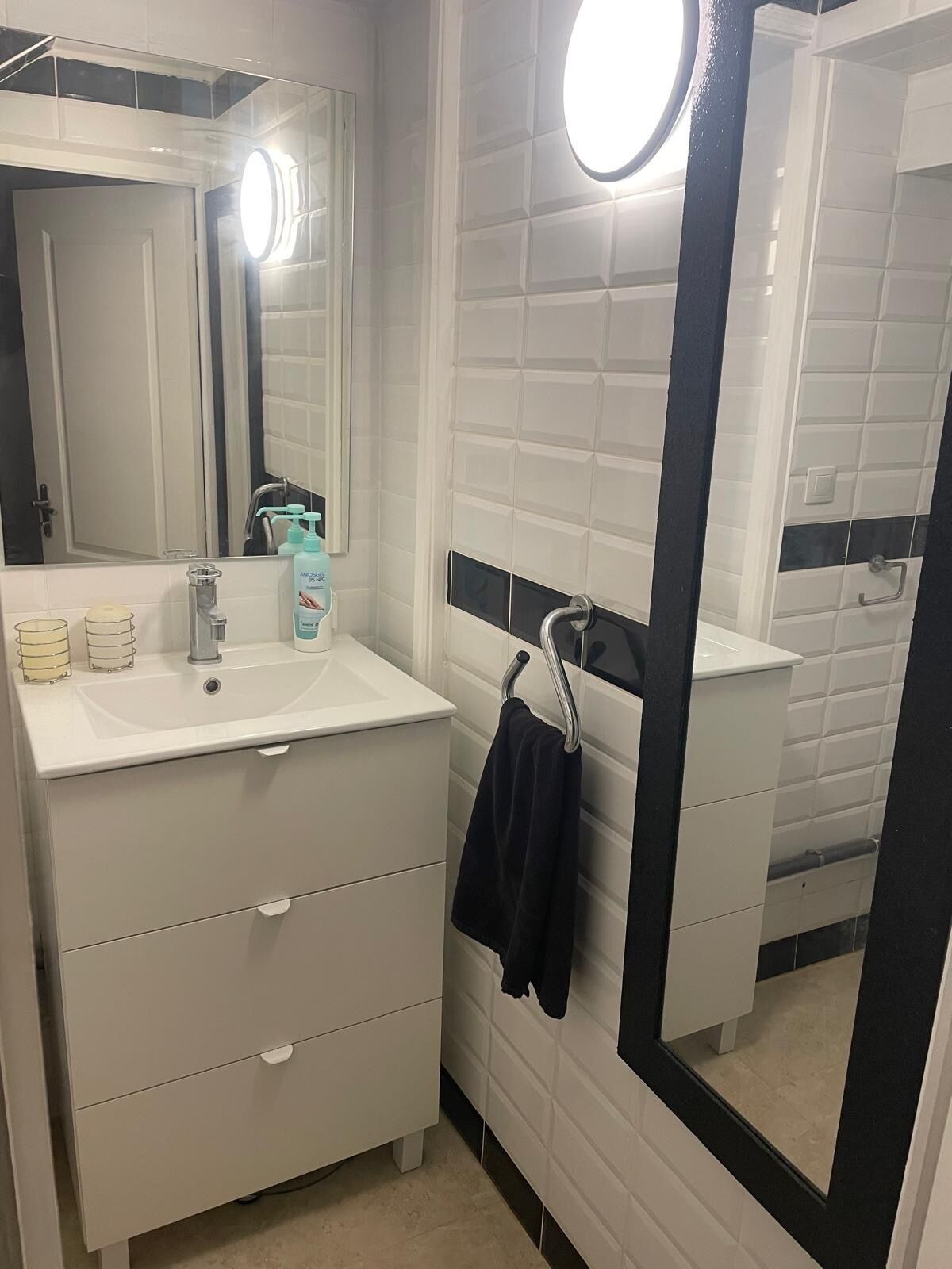 Håndklær, såpe og toalettpapir