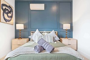 3 bedrooms, iron/ironing board, travel cot, WiFi - Designer MetLife Stay 3BR | Rooftop & PATH Train (Jersey City)
