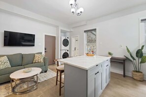 Interior - Spacious 3BR | Quick 5-Min PATH Access (Jersey City)