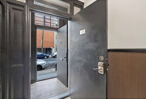 Interior - Spacious 3BR | Quick 5-Min PATH Access (Jersey City)