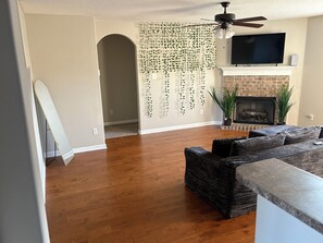 Interior - Fabulous 4-bedroom house with AC in vibrant Memphis (Memphis)