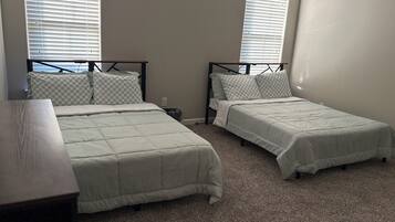 4 bedrooms, Internet, bed sheets