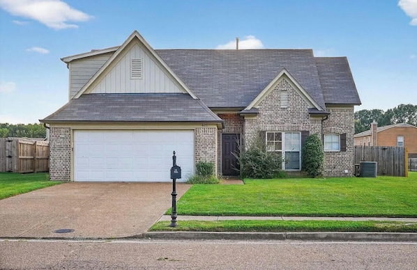 Exterior - Fabulous 4-bedroom house with AC in vibrant Memphis (Memphis)