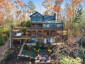 Outdoor dining - Family-Friendly Cabin: Hot Tub, Games & Views (Morganton)