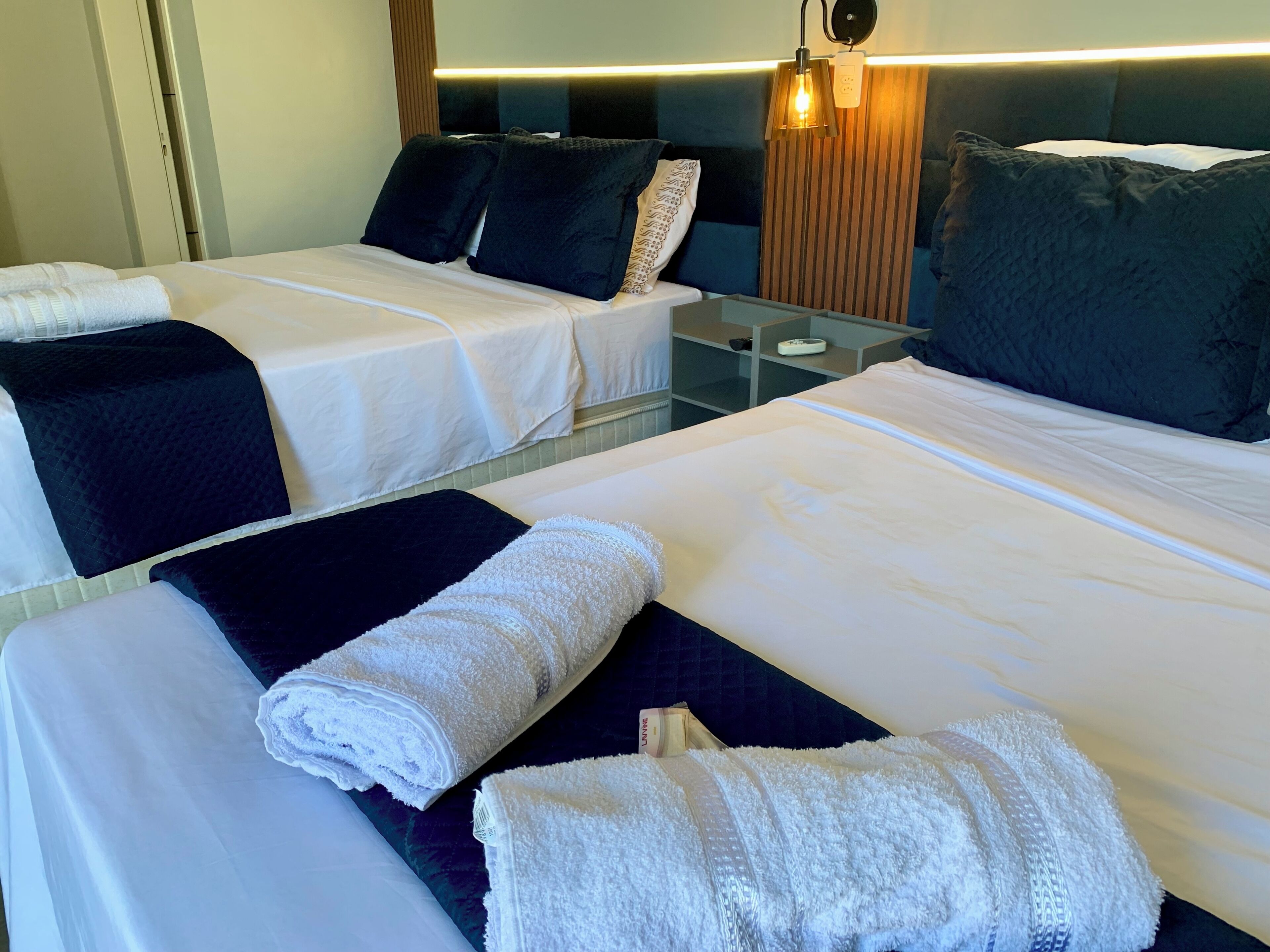 1 quarto, Wi-Fi de cortesia, roupa de cama