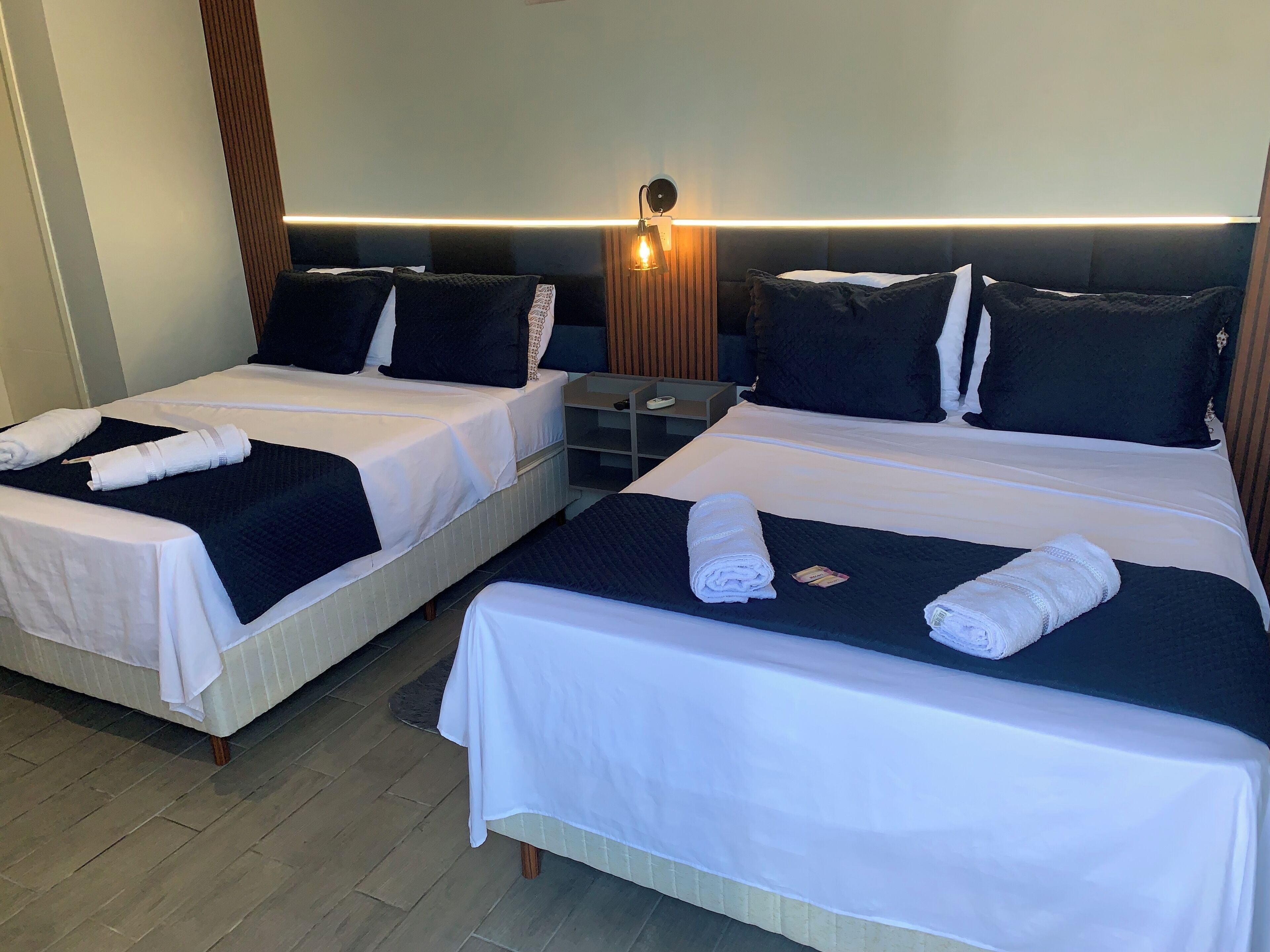 1 quarto, Wi-Fi de cortesia, roupa de cama