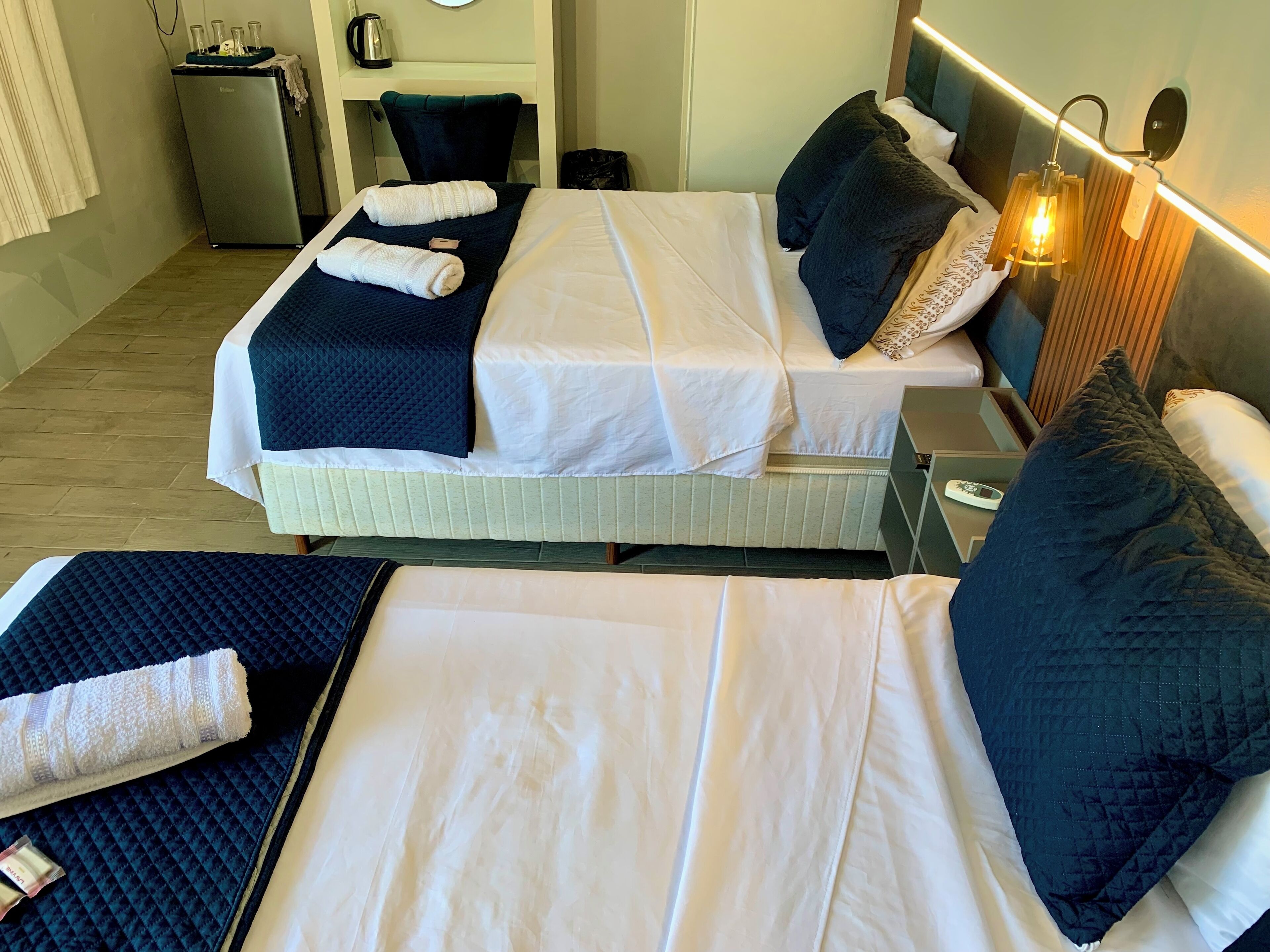 1 quarto, Wi-Fi de cortesia, roupa de cama