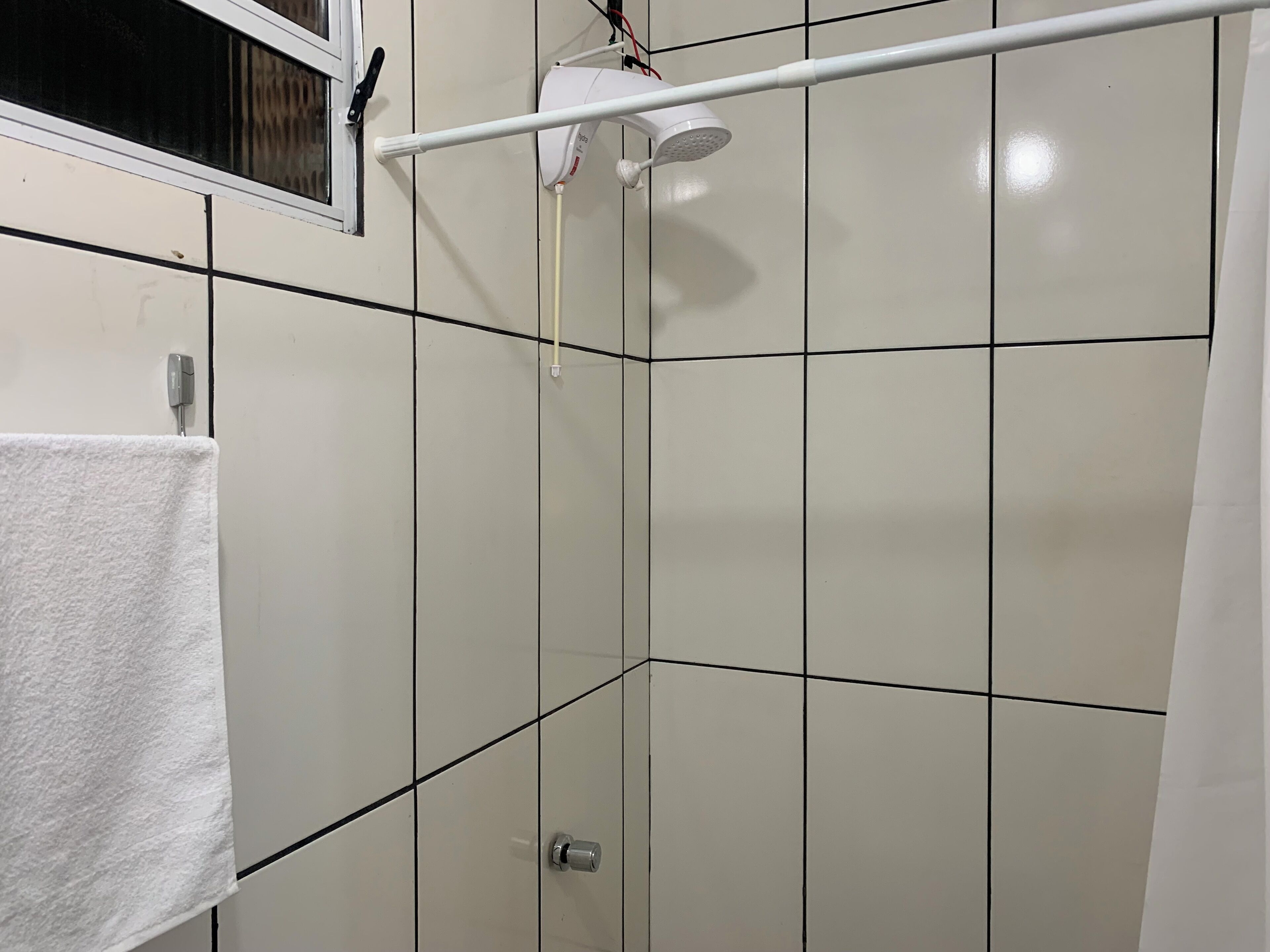 Serviettes fournies, savon, papier toilette