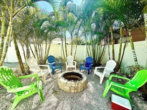 Property grounds - Pickets Cottage, Downtown Dunedin FL (Dunedin)