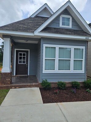 Exterior detail - Cozy 2 Bedroom Atlas Cottage near Milton FL (Milton)