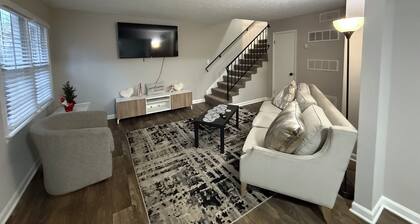 Cozy 2Bedroom Townhouse Style apartmentApartment