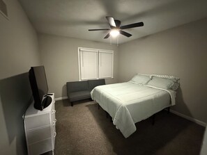 2 bedrooms - Cozy 2Bedroom Townhouse Style apartmentApartment (Stone Mountain)