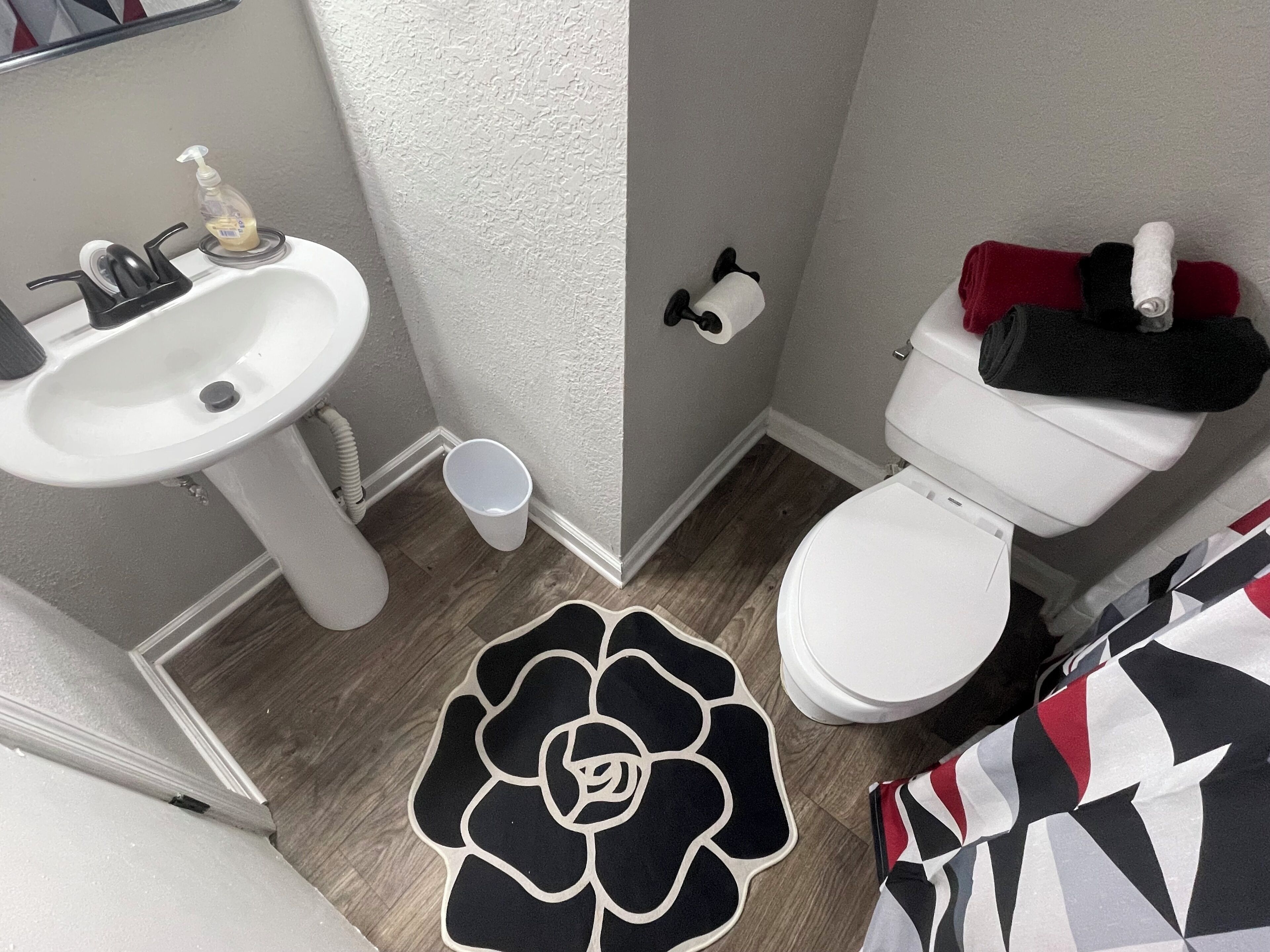 Towels, toilet paper