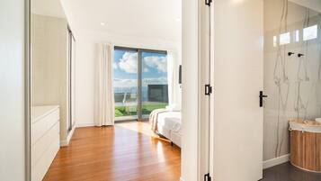 Desk, iron/ironing board, internet, bed sheets