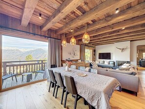 Interior - Elegant 4-bedroom apartment - Combloux, near Mont Blanc (Combloux)