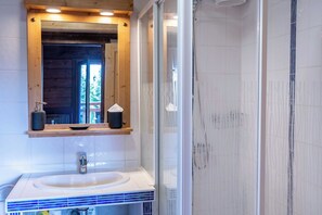 Apartment | Bathroom - 1bdr/4p Apartment With Balcony and Parking- Megeve (Megeve)