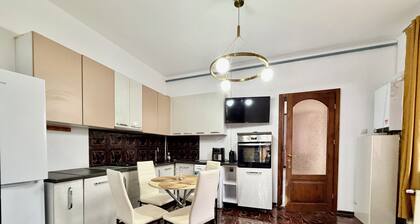 Accommodates up to 6 guests,Free parking,Near Amazonia Aquapark,Iulius Town