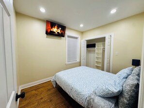 2 slaapkamers, een strijkplank/strijkijzer, gratis wifi, beddengoed