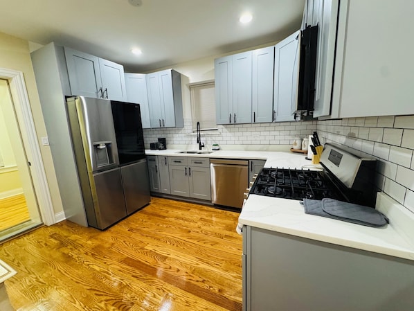 Microwave, oven, stovetop, dishwasher