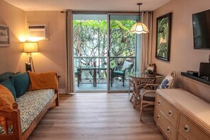Condo, 1 Double Bed with Sofa bed (Kona Islander Inn#228) | Living area - Kona Islander Inn#228 (Kailua-Kona)