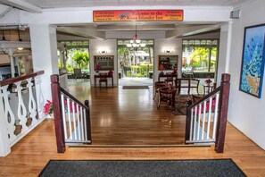 Condo, 1 Double Bed with Sofa bed (Kona Islander Inn#228: Located in dow) | Lobby - Kona Islander Inn#228: Located in Downtown Kona! (Kailua-Kona)