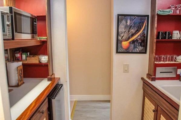 Condo, 1 Double Bed with Sofa bed (Kona Islander Inn#228) | Private kitchen - Kona Islander Inn#228 (Kailua-Kona)