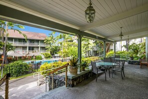 Khu ẩm thực ngoài trời